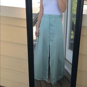Button maxi skirt